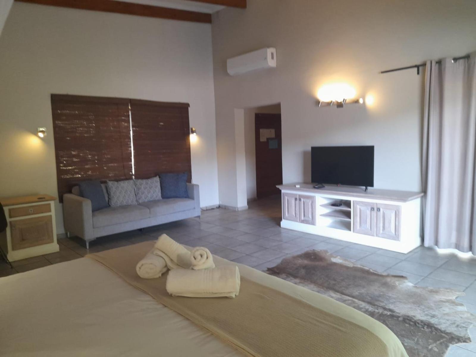 Bushriver Lodge *